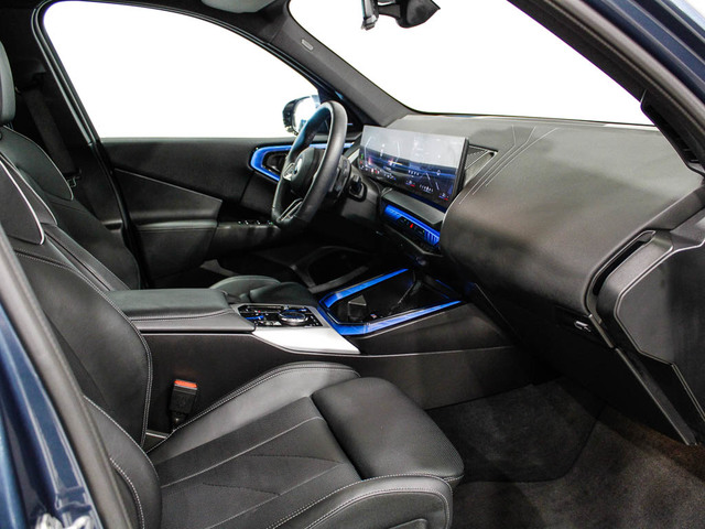 BMW X3 xDrive20d color Azul. Año 2024. 145KW(197CV). Diésel. En concesionario Barcelona Premium -- GRAN VIA de Barcelona