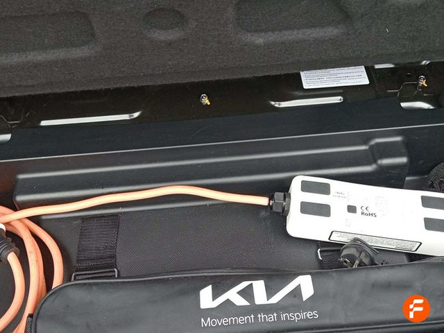 Foto 23 Kia XCeed 1.6 GDi PHEV eDrive 104 kW (141 CV)