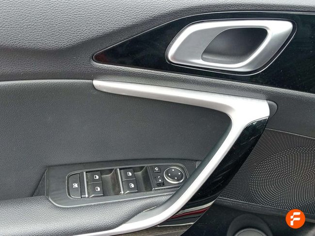 Foto 25 Kia XCeed 1.6 GDi PHEV eDrive 104 kW (141 CV)