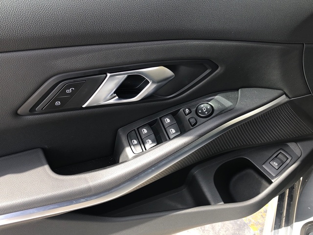 BMW Serie 3 318d Touring color Gris. Año 2025. 110KW(150CV). Diésel. En concesionario Vehinter Getafe de Madrid