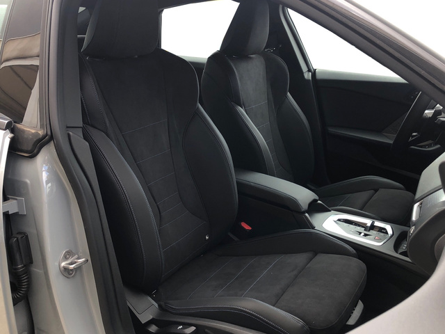 BMW Serie 2 218d Gran Coupe color Gris. Año 2025. 110KW(150CV). Diésel. En concesionario Vehinter Getafe de Madrid