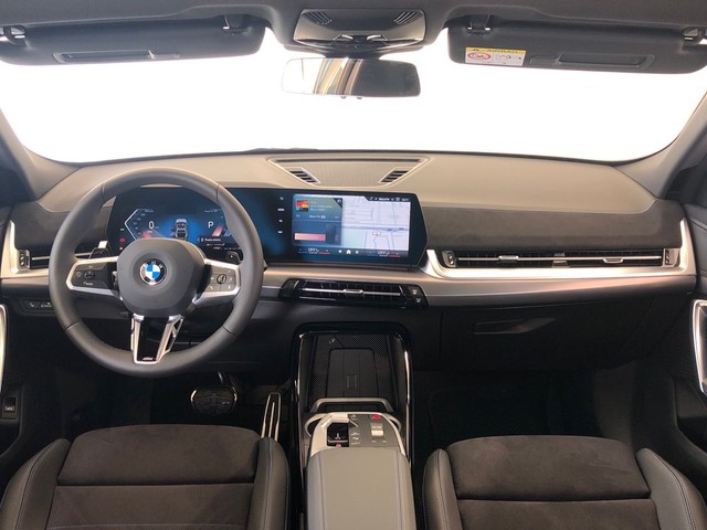 BMW X2 sDrive20i color Verde. Año 2025. 125KW(170CV). Gasolina. En concesionario Vehinter Getafe de Madrid