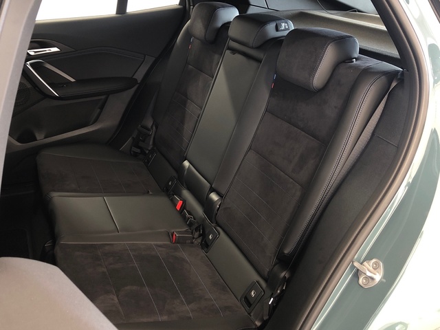 BMW X2 sDrive20i color Verde. Año 2025. 125KW(170CV). Gasolina. En concesionario Vehinter Getafe de Madrid