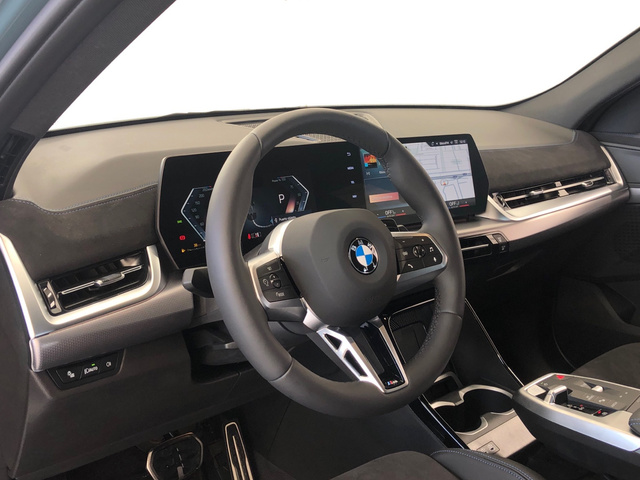 BMW X2 sDrive20i color Verde. Año 2025. 125KW(170CV). Gasolina. En concesionario Vehinter Getafe de Madrid