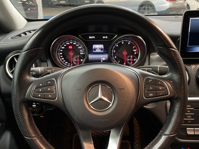 Mercedes-Benz CLA Shooting Brake 200 en Barcelona