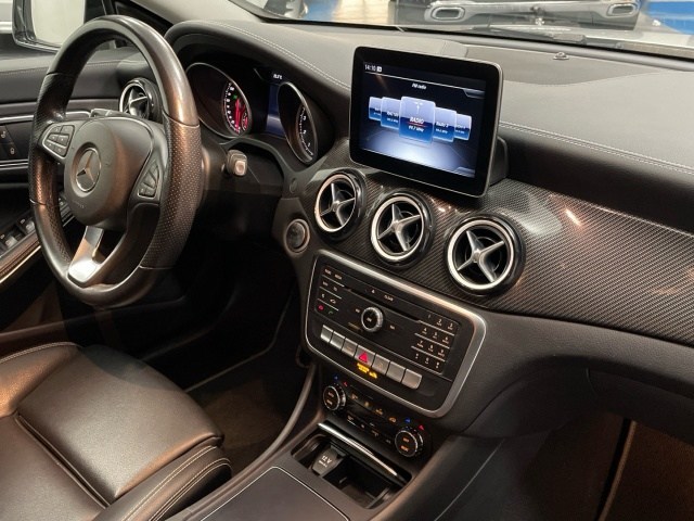 Mercedes-Benz CLA Shooting Brake 200 en Barcelona