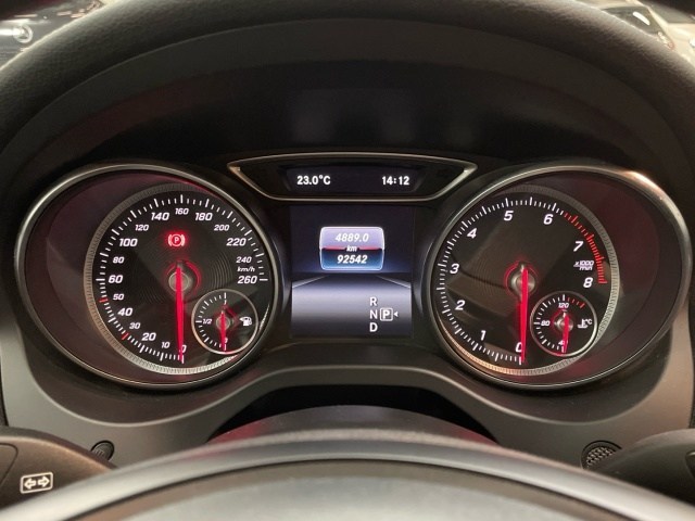 Mercedes-Benz CLA Shooting Brake 200 en Barcelona