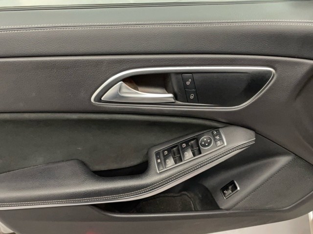 Mercedes-Benz CLA Shooting Brake 200 en Barcelona