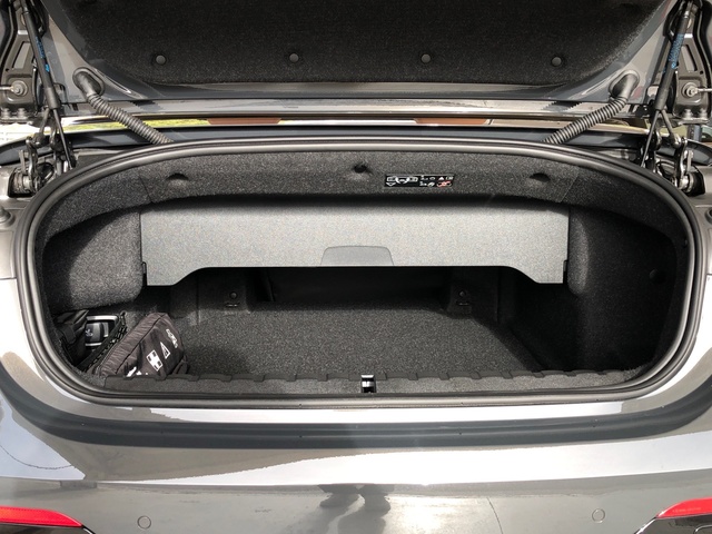 BMW Serie 4 420d Cabrio color Gris. Año 2025. 140KW(190CV). Diésel. En concesionario Vehinter Getafe de Madrid