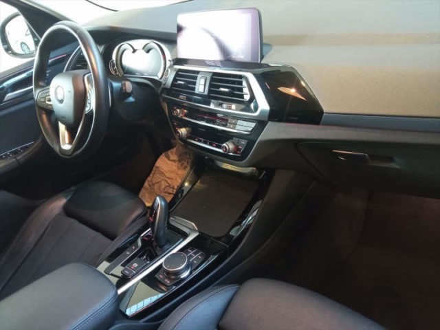 BMW X3 xDrive20d color Azul. Año 2019. 140KW(190CV). Diésel. En concesionario Lurauto - Gipuzkoa de Guipuzcoa