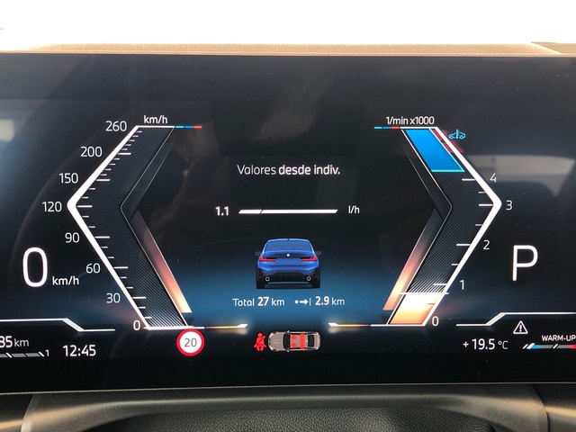 BMW Serie 3 320d color Azul. Año 2025. 140KW(190CV). Diésel. En concesionario Vehinter Getafe de Madrid