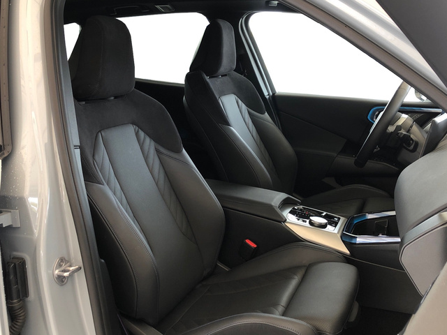 BMW X3 xDrive20d color Gris. Año 2025. 145KW(197CV). Diésel. En concesionario Momentum S.A. de Madrid