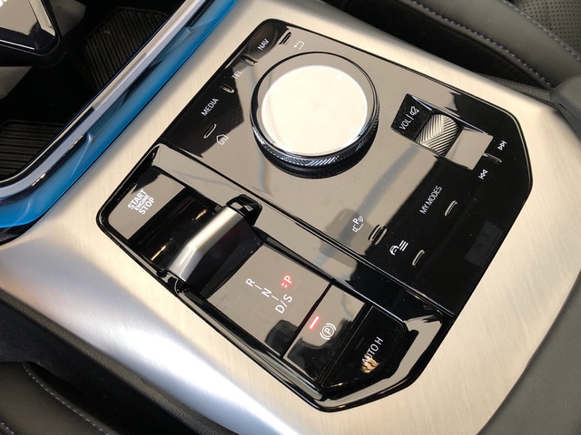 BMW X3 xDrive20d color Gris. Año 2025. 145KW(197CV). Diésel. En concesionario Momentum S.A. de Madrid