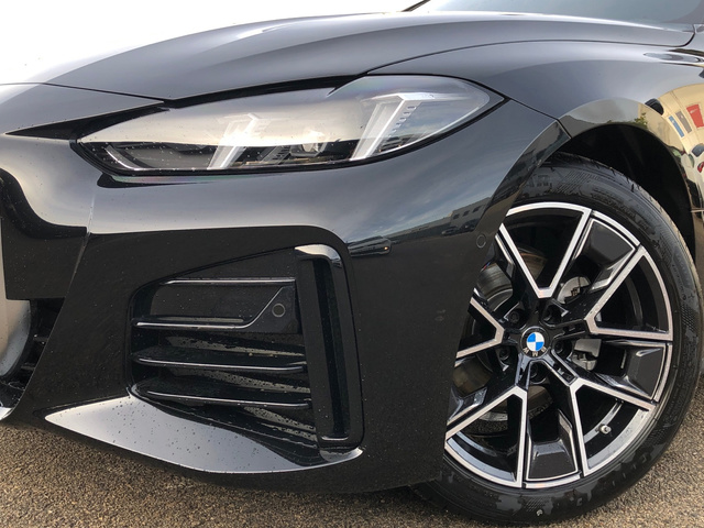 BMW Serie 4 420d Gran Coupe color Negro. Año 2025. 140KW(190CV). Diésel. En concesionario Vehinter Getafe de Madrid