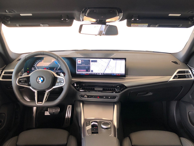 BMW Serie 4 420d Gran Coupe color Negro. Año 2025. 140KW(190CV). Diésel. En concesionario Vehinter Getafe de Madrid