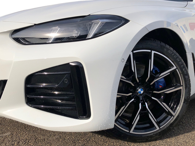 BMW Serie 4 420d Gran Coupe color Blanco. Año 2025. 140KW(190CV). Diésel. En concesionario Vehinter Getafe de Madrid