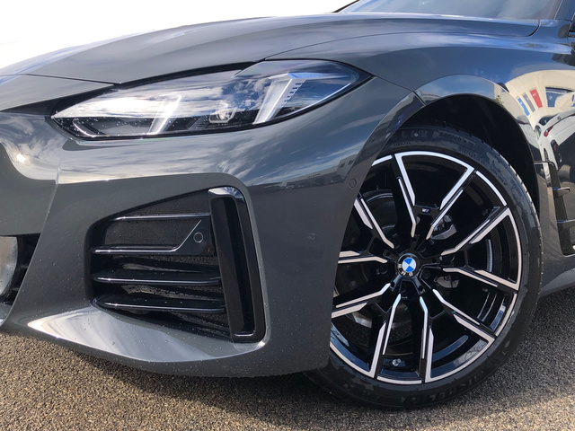 BMW Serie 4 420d Gran Coupe color Gris. Año 2025. 140KW(190CV). Diésel. En concesionario Vehinter Alcorcón de Madrid