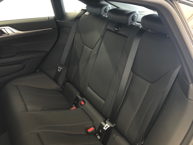 BMW Serie 4 420d Gran Coupe color Gris. Año 2025. 140KW(190CV). Diésel. En concesionario Vehinter Alcorcón de Madrid