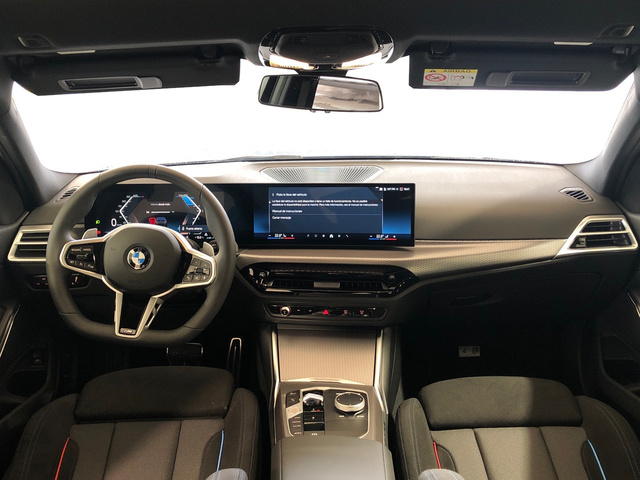 BMW Serie 3 320d color Gris. Año 2025. 140KW(190CV). Diésel. En concesionario Vehinter Getafe de Madrid