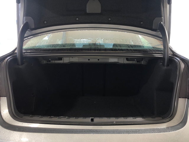 BMW Serie 3 320d color Gris. Año 2025. 140KW(190CV). Diésel. En concesionario Vehinter Getafe de Madrid