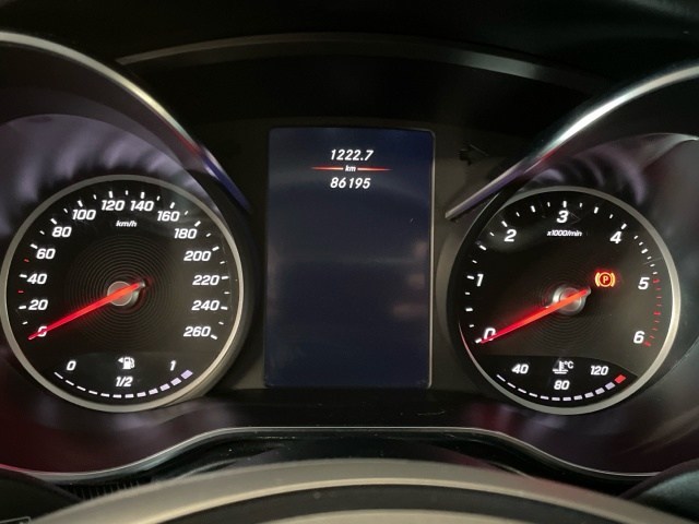 Mercedes-Benz Clase V V 220 d - 10