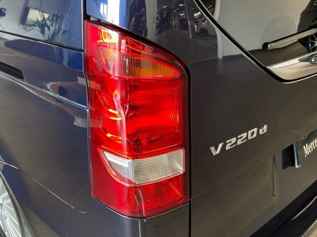 Mercedes-Benz Clase V V 220 d - 15