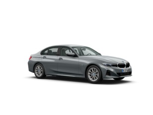 Fotos de BMW Serie 3 320e color Gris. Año 2024. 150KW(204CV). Híbrido Electro/Gasolina. En concesionario Maberauto de Castellón