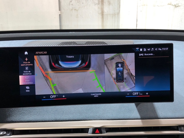 BMW iX xDrive40 color Negro. Año 2021. 240KW(326CV). Eléctrico. En concesionario Movilnorte El Plantio de Madrid