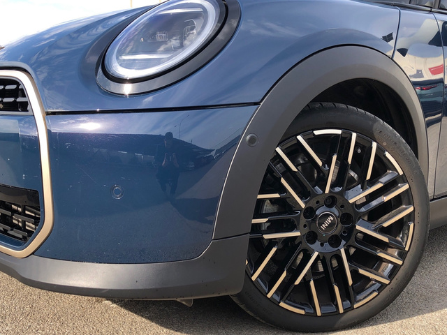 fotoG 5 del MINI MINI 5 Puertas Cooper C 115 kW (156 CV) 156cv Gasolina del 2025 en Madrid