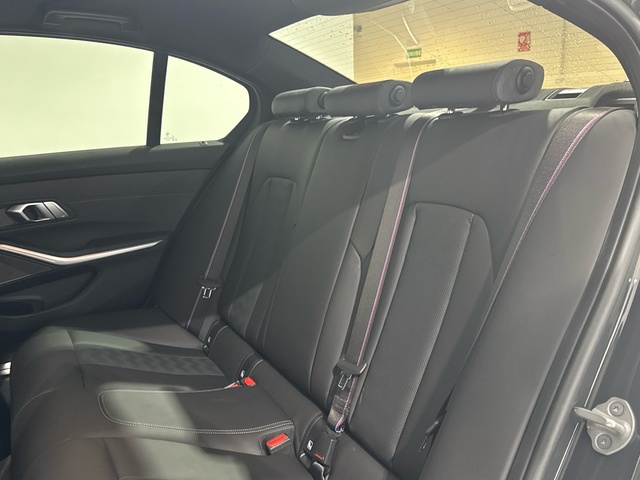 BMW M M3 Berlina Competition color Gris. Año 2025. 390KW(530CV). Gasolina. En concesionario Auto Premier, S.A. - MADRID de Madrid