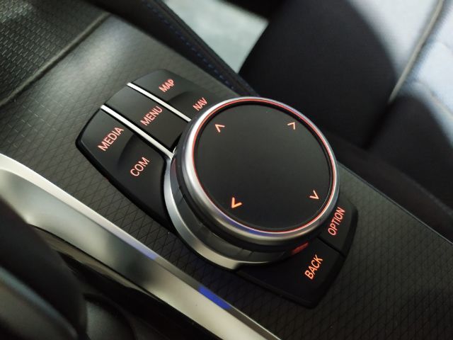 BMW Serie 5 520d color Azul. Año 2022. 140KW(190CV). Diésel. En concesionario Hispamovil, Orihuela de Alicante