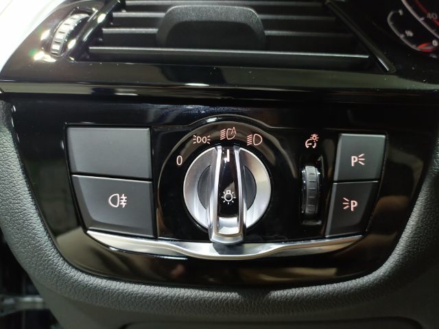 BMW Serie 5 520d color Azul. Año 2022. 140KW(190CV). Diésel. En concesionario Hispamovil, Orihuela de Alicante