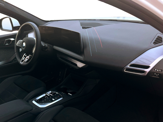 BMW Serie 1 120i color Blanco. Año 2025. 125KW(170CV). Gasolina. En concesionario MURCIA PREMIUM S.L. JUAN CARLOS I de Murcia