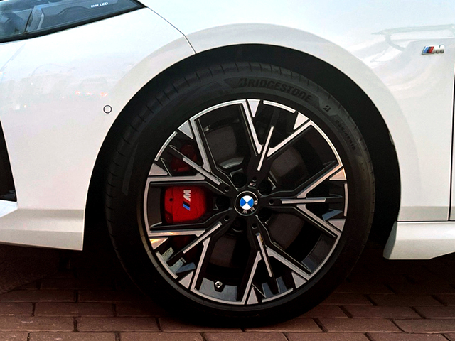 BMW Serie 1 120i color Blanco. Año 2025. 125KW(170CV). Gasolina. En concesionario MURCIA PREMIUM S.L. JUAN CARLOS I de Murcia