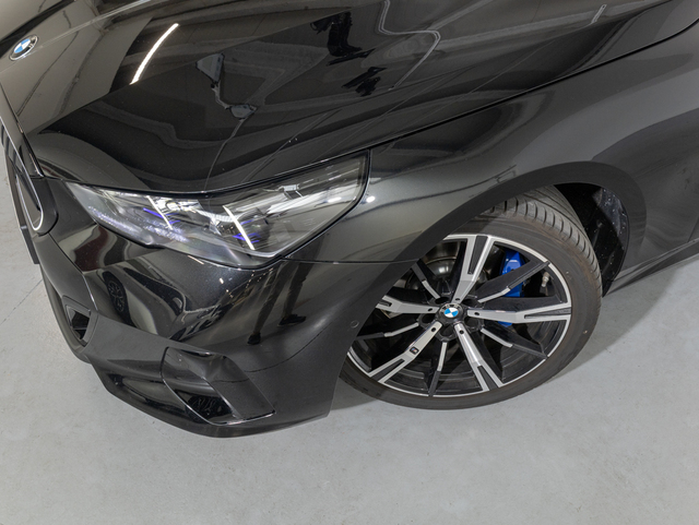 BMW Serie 5 520d color Negro. Año 2024. 145KW(197CV). Diésel. En concesionario Oliva Motor Girona de Girona
