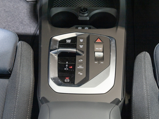 BMW Serie 1 120d color Azul. Año 2025. 120KW(163CV). Diésel. En concesionario Oliva Motor Girona de Girona