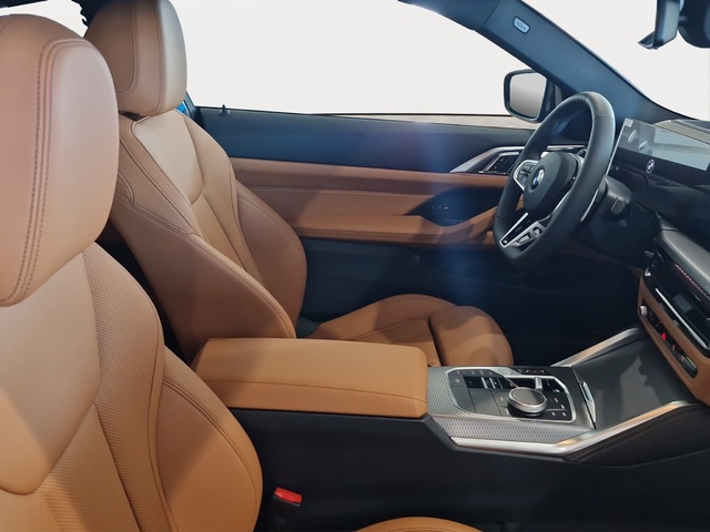 BMW Serie 4 420i Coupe color Negro. Año 2025. 135KW(184CV). Gasolina. En concesionario Movitransa Cars Huelva de Huelva