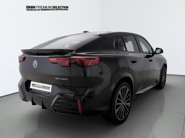 BMW X2 sDrive20i color Negro. Año 2024. 125KW(170CV). Gasolina. En concesionario Automotor Premium Marbella - Málaga de Málaga