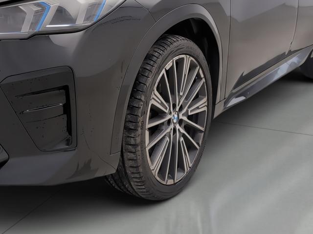 BMW X2 sDrive20i color Negro. Año 2024. 125KW(170CV). Gasolina. En concesionario Automotor Premium Marbella - Málaga de Málaga