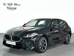 Fotos de BMW Serie 1 118d color Negro. Año 2025. 110KW(150CV). Diésel. En concesionario Triocar Gijón (Bmw y Mini) de Asturias