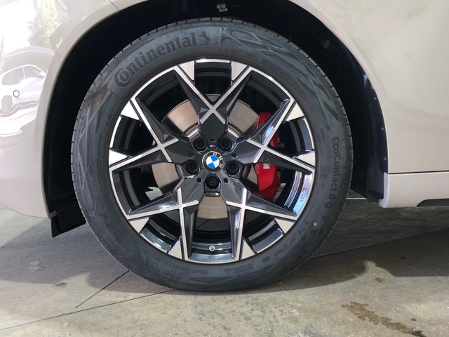 BMW X3 xDrive30e color Gris. Año 2025. 220KW(299CV). Híbrido Electro/Gasolina. En concesionario Movilnorte El Plantio de Madrid