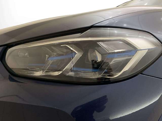 BMW iX3 iX3 80 kWh color Azul. Año 2022. 210KW(286CV). Elétrico. En concesionario BMW Group Portugal Outlet de Oeiras