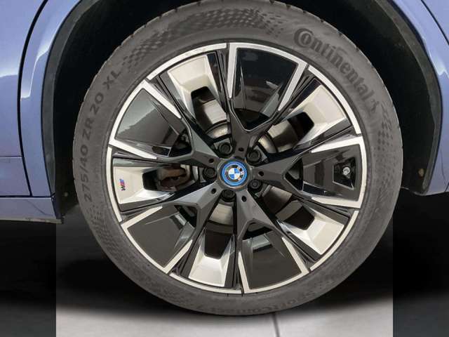 BMW iX3 iX3 80 kWh color Azul. Año 2022. 210KW(286CV). Elétrico. En concesionario BMW Group Portugal Outlet de Oeiras