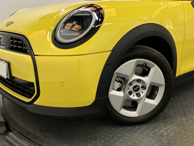 fotoG 5 del MINI MINI 5 Puertas Cooper C 115 kW (156 CV) 156cv Gasolina del 2025 en Illes Balears