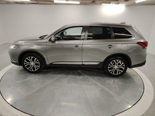 Mitsubishi Outlander 200 MPI Motion 2WD CVT 110 kW (150 CV)