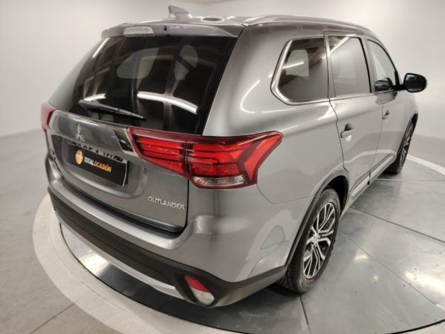 Mitsubishi Outlander 200 MPI Motion 2WD CVT 110 kW (150 CV)