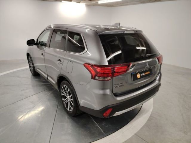 Mitsubishi Outlander 200 MPI Motion 2WD CVT 110 kW (150 CV)