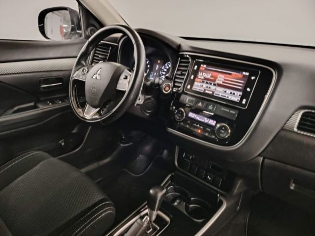 Mitsubishi Outlander 200 MPI Motion 2WD CVT 110 kW (150 CV)