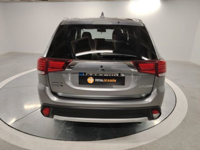 Mitsubishi Outlander 200 MPI Motion 2WD CVT 110 kW (150 CV)