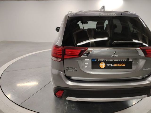 Mitsubishi Outlander 200 MPI Motion 2WD CVT 110 kW (150 CV)